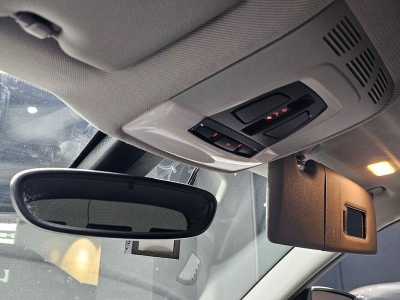 2014 BMW 1시리즈 118d Urban 5Dr photo 19