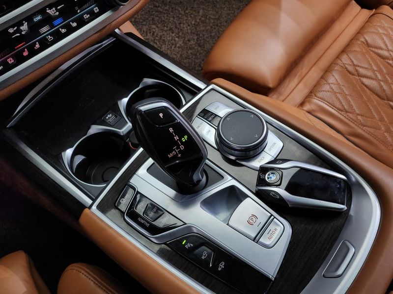 2022 BMW 7 Series 730d xDrive Design Pure Excellence photo 9