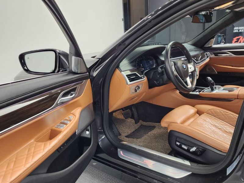 2022 BMW 7 Series 730d xDrive Design Pure Excellence photo 10
