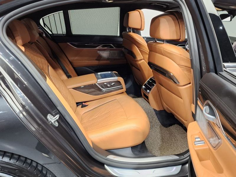 2022 BMW 7 Series 730d xDrive Design Pure Excellence photo 12