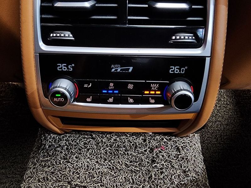 2022 BMW 7 Series 730d xDrive Design Pure Excellence photo 18