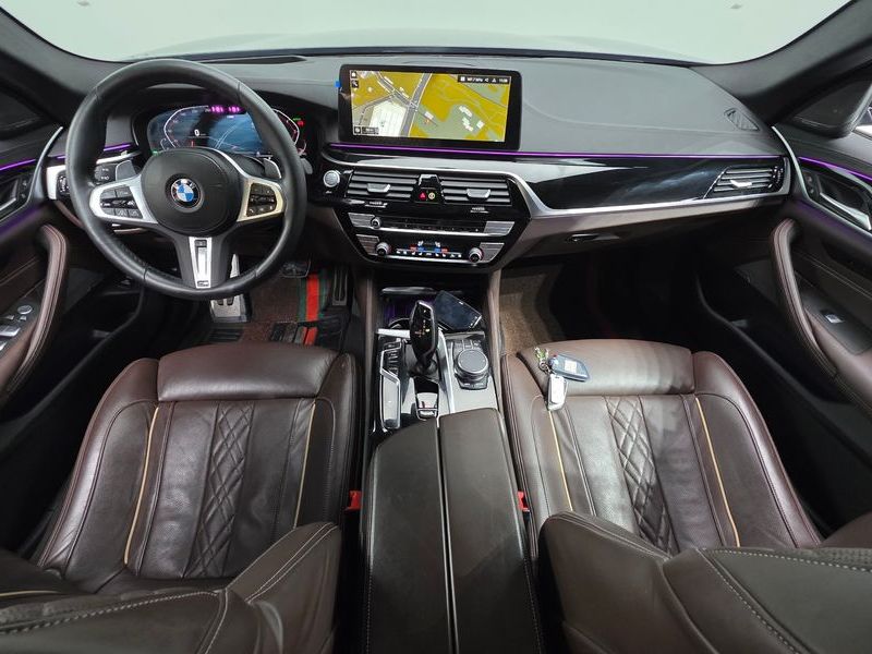 2023 BMW 5 Series 530i xDrive M Sport Package photo 7