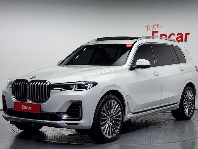 2021 BMW X7 xDrive 40i Design Pure Excellence 7-Seater photo 1