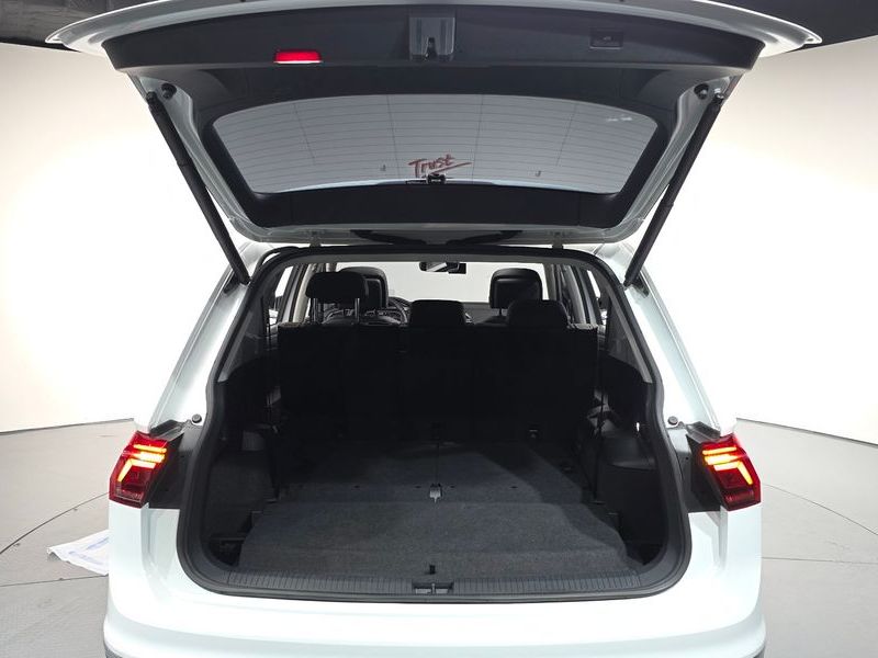 2023 Volkswagen Tiguan 2.0 TSI Prestige photo 20