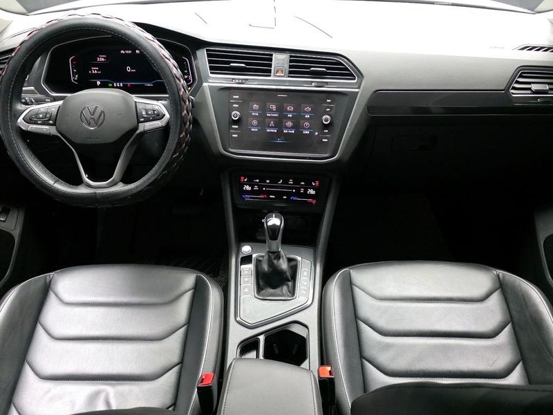 2022 Volkswagen Tiguan 2.0 TDI Premium photo 7