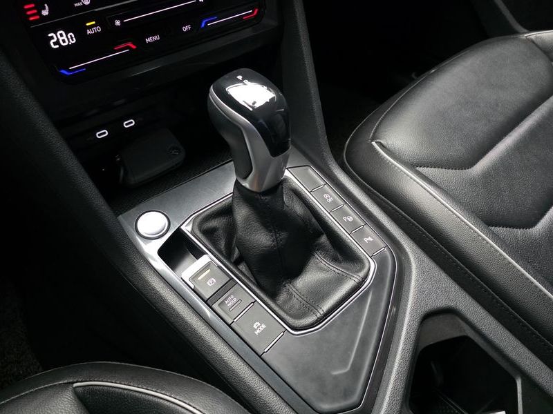 2022 Volkswagen Tiguan 2.0 TDI Premium photo 9