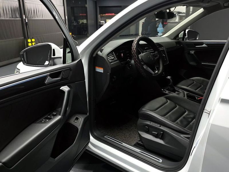 2022 Volkswagen Tiguan 2.0 TDI Premium photo 10