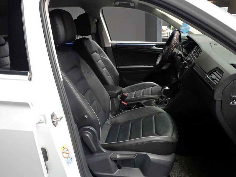2022 Volkswagen Tiguan 2.0 TDI Premium photo 11