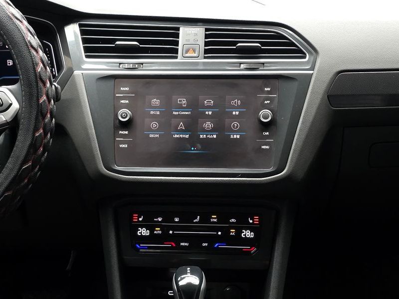 2022 Volkswagen Tiguan 2.0 TDI Premium photo 14