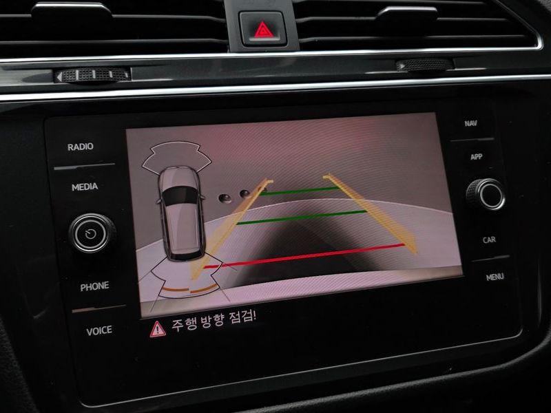 2022 Volkswagen Tiguan 2.0 TDI Premium photo 15