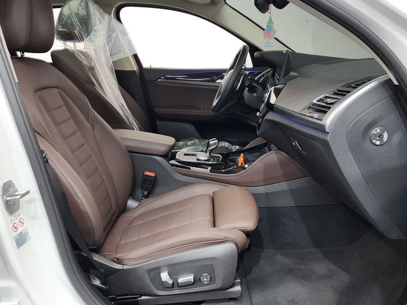 2022 BMW X4 xDrive20i xLine photo 11