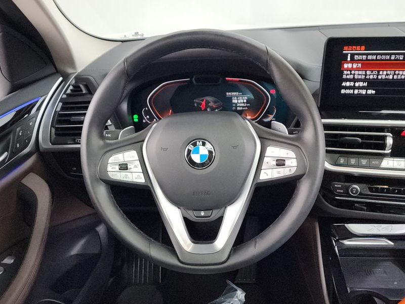 2022 BMW X4 xDrive20i xLine photo 13