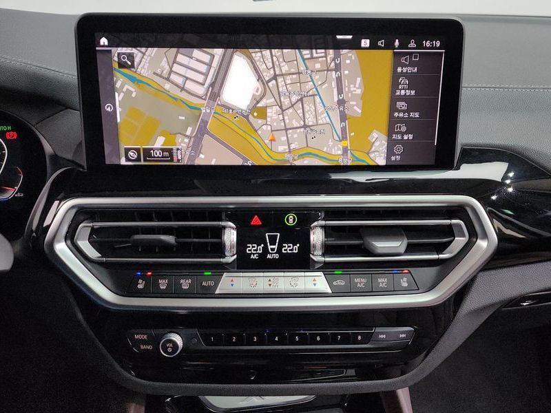 2022 BMW X4 xDrive20i xLine photo 14