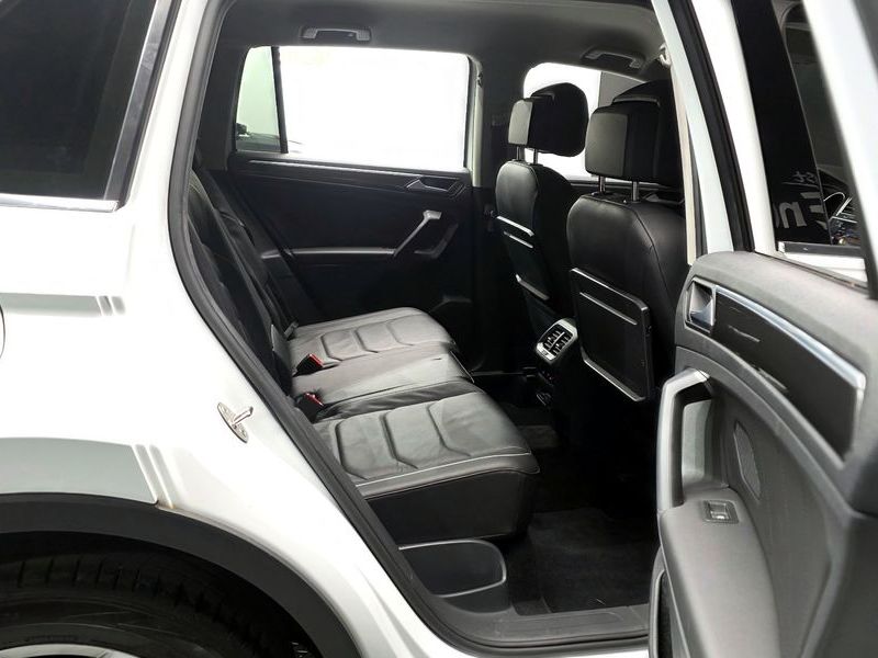 2020 Volkswagen Tiguan 2.0 TDI Premium photo 12