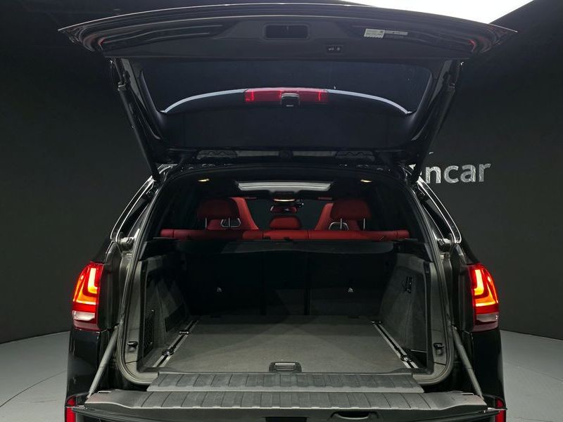 2017 BMW X5 4.4 photo 19