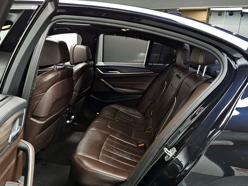 2018 BMW 5 Series 520d xDrive M Sport Package Plus photo 12