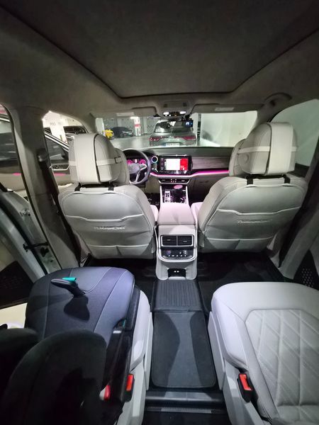 2025 Volkswagen 아틀라스 2.0 TSI R-LINE 6-Seater photo 11