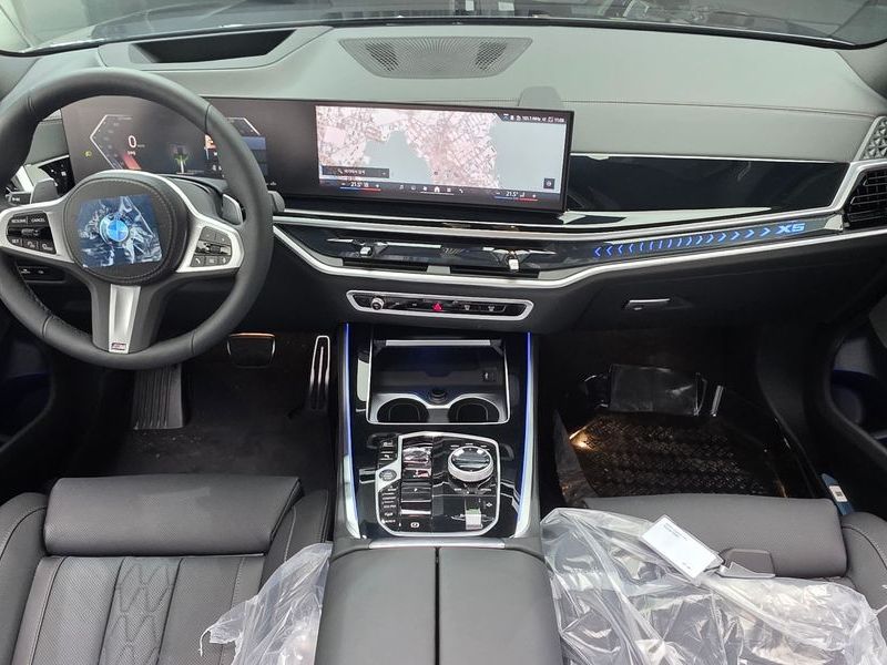 2026 BMW X5 xDrive 40i M Sport photo 7
