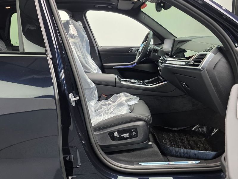 2026 BMW X5 xDrive 40i M Sport photo 11