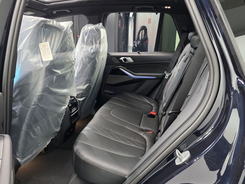 2026 BMW X5 xDrive 40i M Sport photo 12
