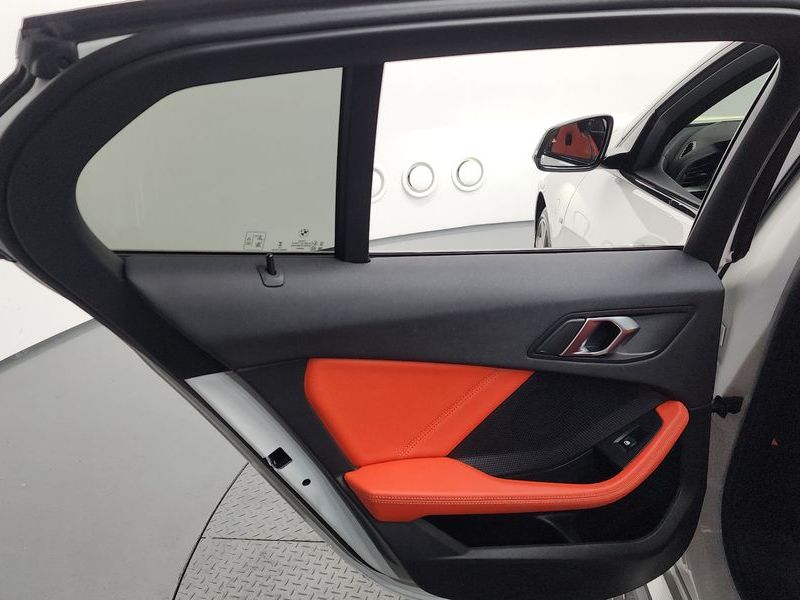 2024 BMW 1시리즈 M135i xDrive photo 25