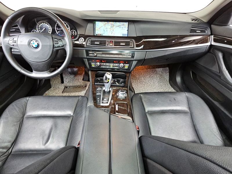 2012 BMW 5 Series 525d xDrive photo 7