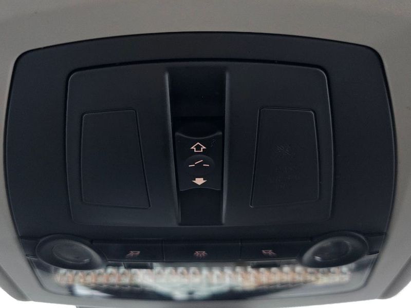 2012 BMW 5 Series 525d xDrive photo 17
