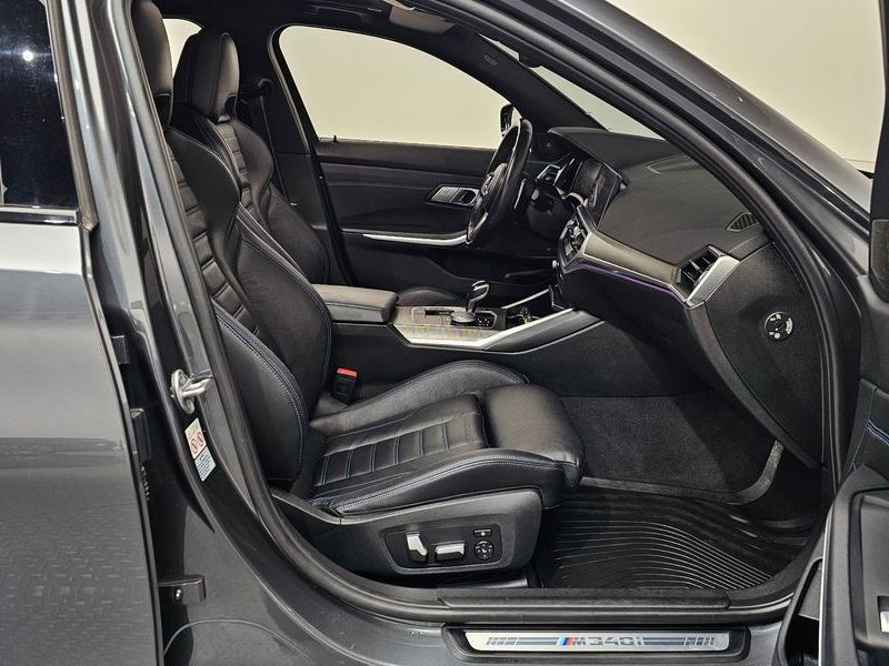 2021 BMW 3 Series M340i xDrive Touring photo 26