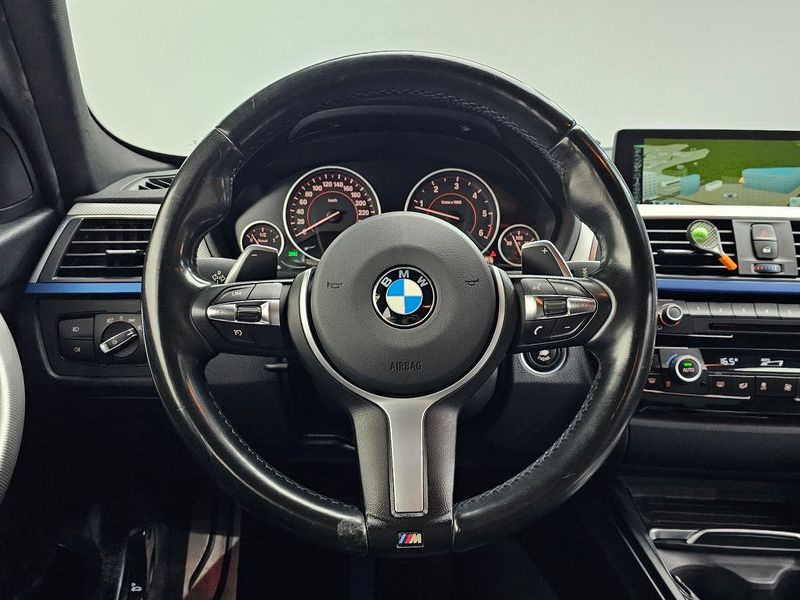 2016 BMW 3 Series 320d M Sport photo 13