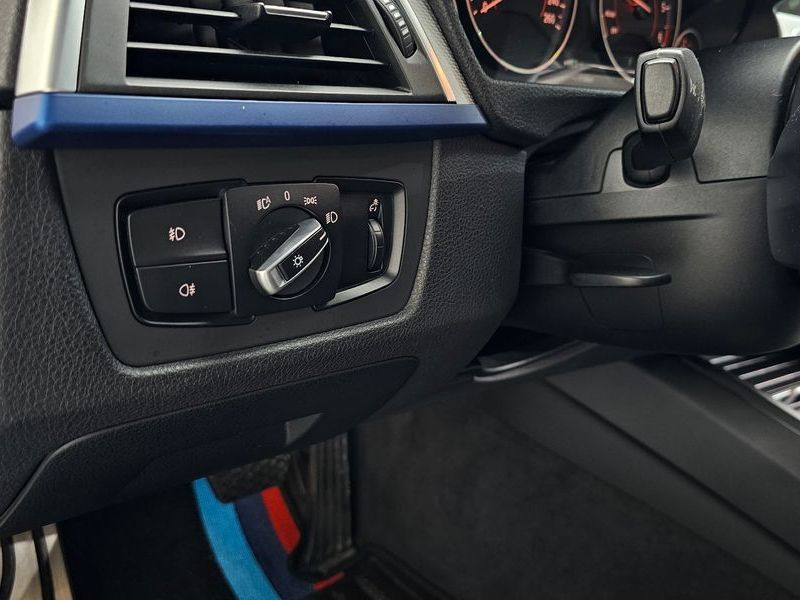 2016 BMW 3 Series 320d M Sport photo 14