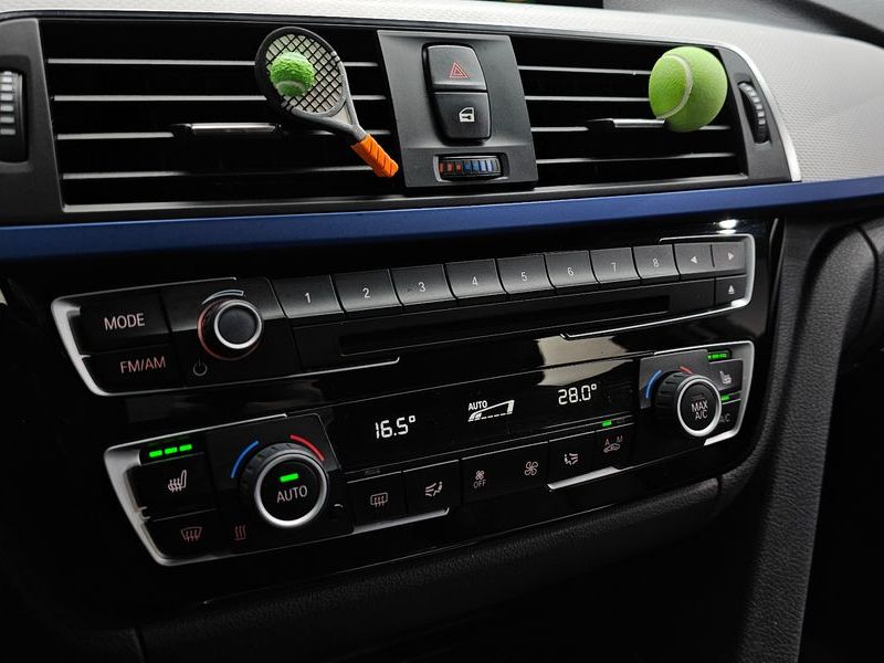 2016 BMW 3 Series 320d M Sport photo 18