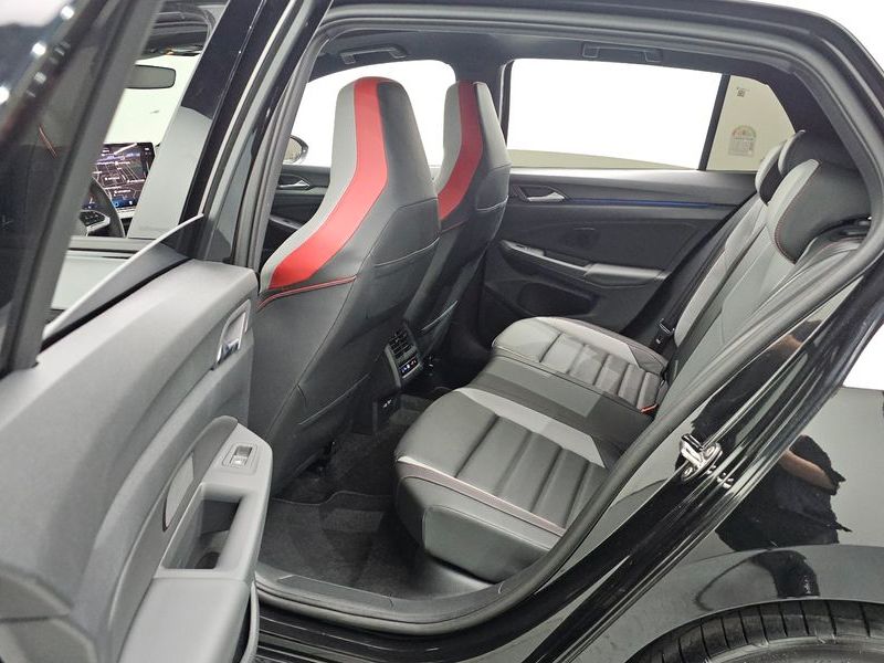 2025 Volkswagen Golf 2.0 GTI photo 19