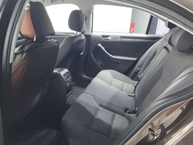 2013 Volkswagen Jetta 1.6 TDI Blue Motion 6th photo 15
