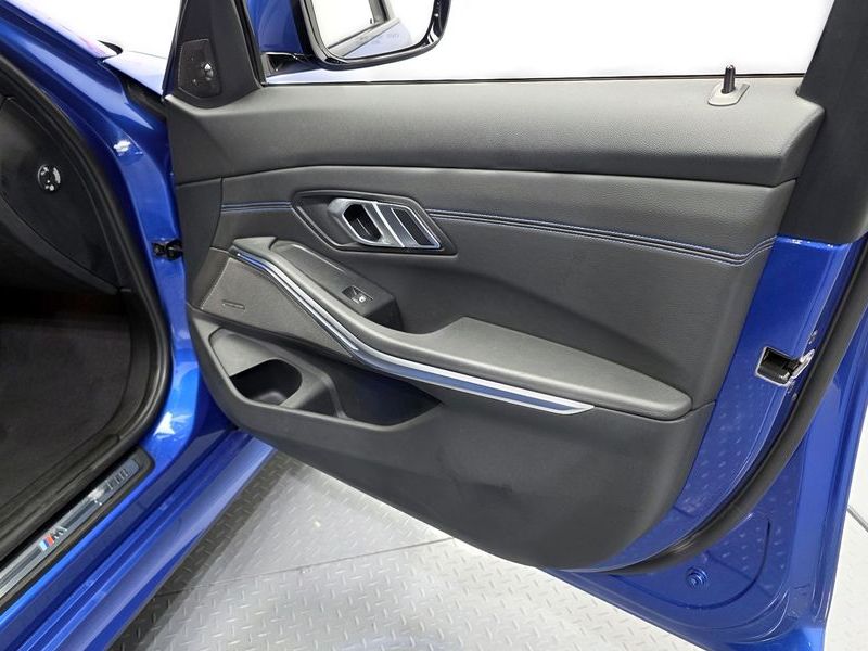 2020 BMW 3 Series 320d M Sport photo 24