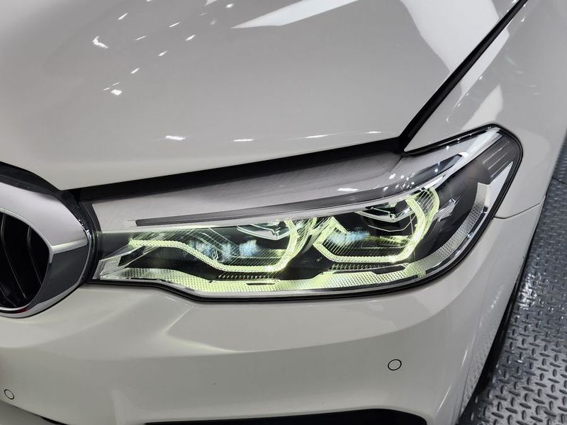2020 BMW 5 Series 520i M Sport photo 22