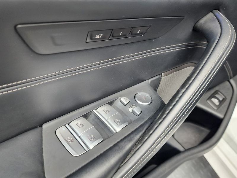 2020 BMW 5 Series 520i M Sport photo 30