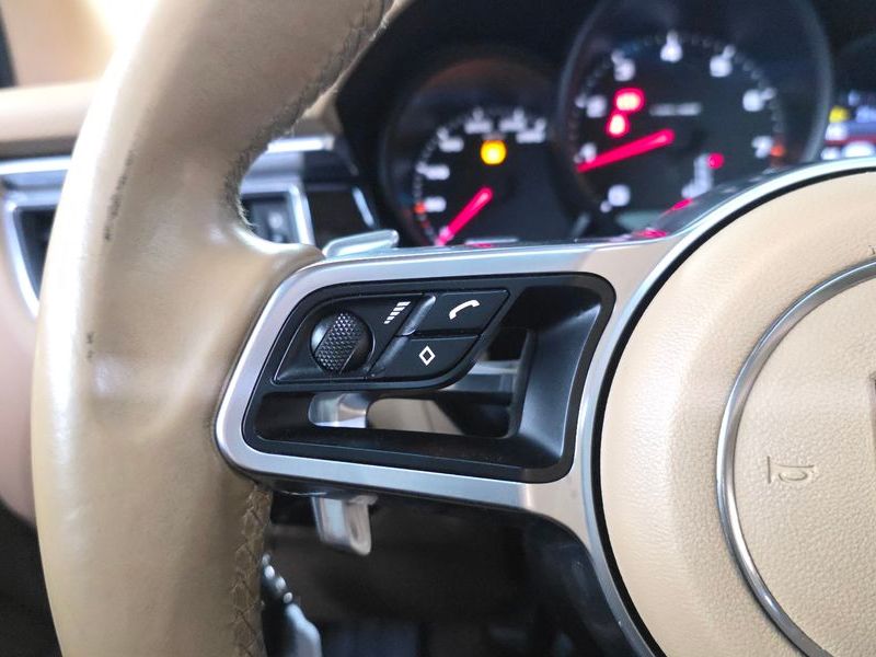 2015 Porsche Macan 2.0 95B photo 28