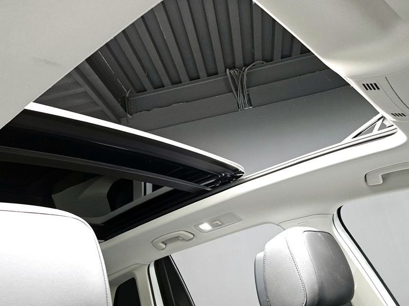 2023 Volkswagen Tiguan 2.0 TDI Prestige photo 19