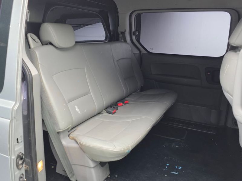 2016 Hyundai 그랜드 스타렉스 5-Seater VAN Modern photo 12