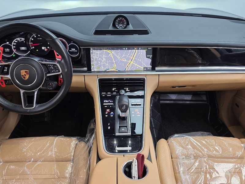 2018 Porsche Panamera 3.0 AWD photo 7