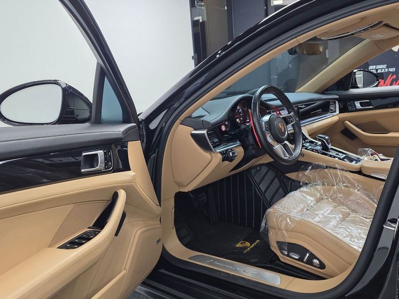 2018 Porsche Panamera 3.0 AWD photo 10