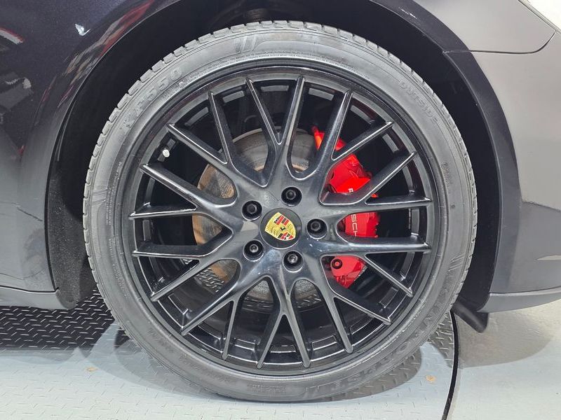 2018 Porsche Panamera 3.0 AWD photo 21