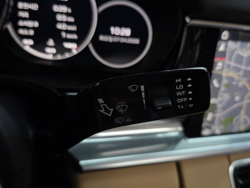2018 Porsche Panamera 3.0 AWD photo 27