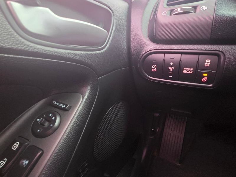2014 Kia K3 Diesel Luxury photo 13