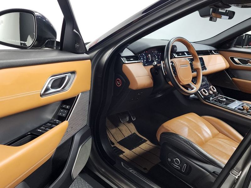 2019 Land Rover Range Rover Velar 3.0 D300 R-Dynamic HSE photo 10