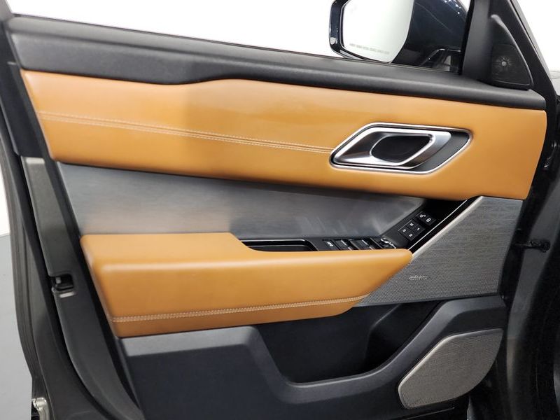 2019 Land Rover Range Rover Velar 3.0 D300 R-Dynamic HSE photo 25