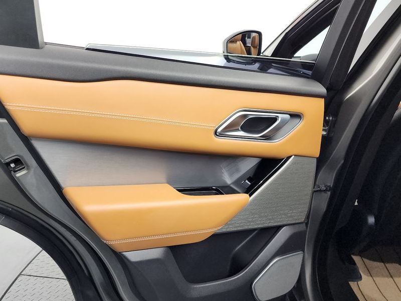 2019 Land Rover Range Rover Velar 3.0 D300 R-Dynamic HSE photo 26