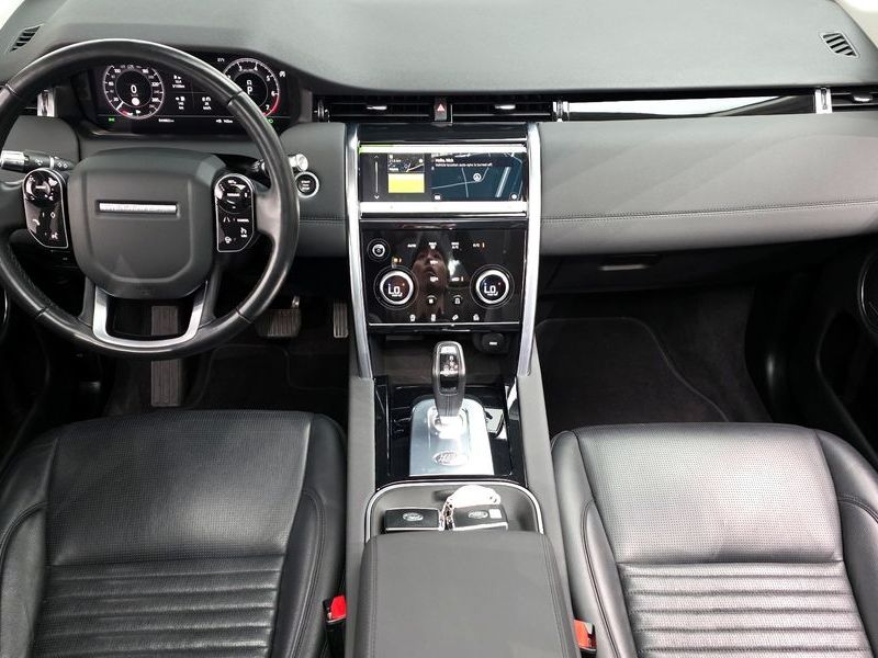 2020 Land Rover Discovery Sport P250 SE photo 7