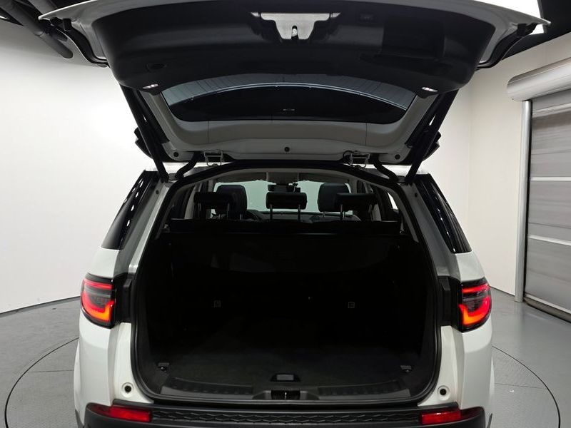 2020 Land Rover Discovery Sport P250 SE photo 20