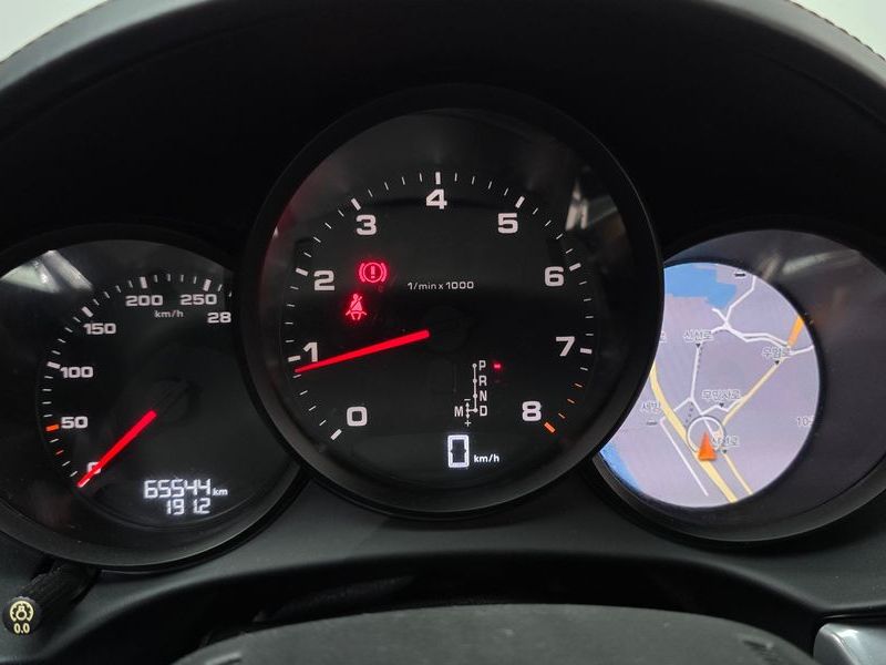 2019 Porsche 718 2.0 photo 8